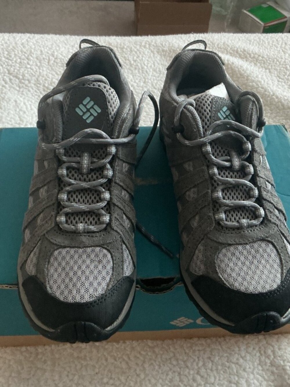 New with box women’s columbia redmond hiking shoes
